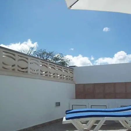 Playa Honda Sleeps 5 Wifi Apartman