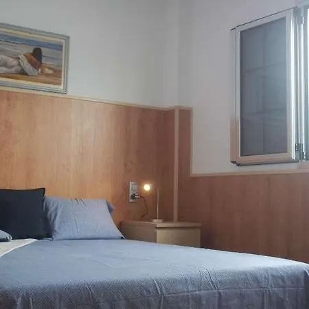 Apartman Playa Honda Sleeps 5 Wifi